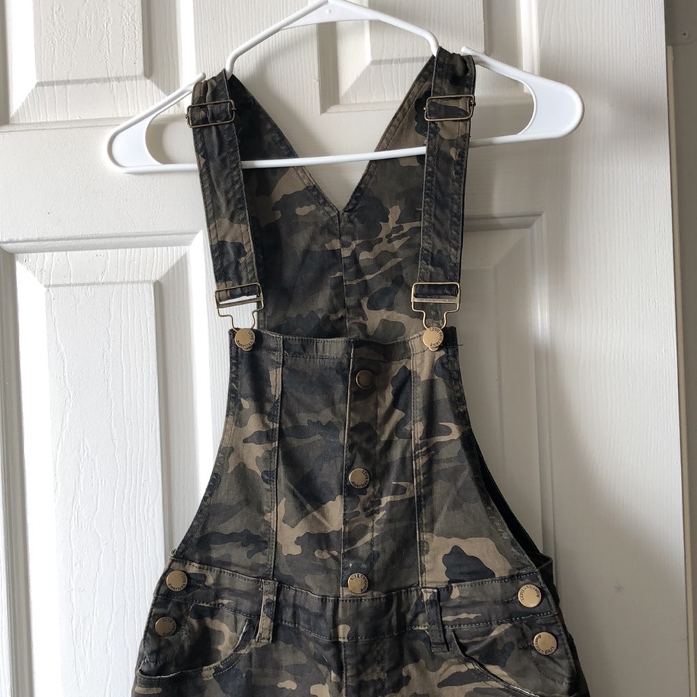 Camouflage overalls/Dungarees